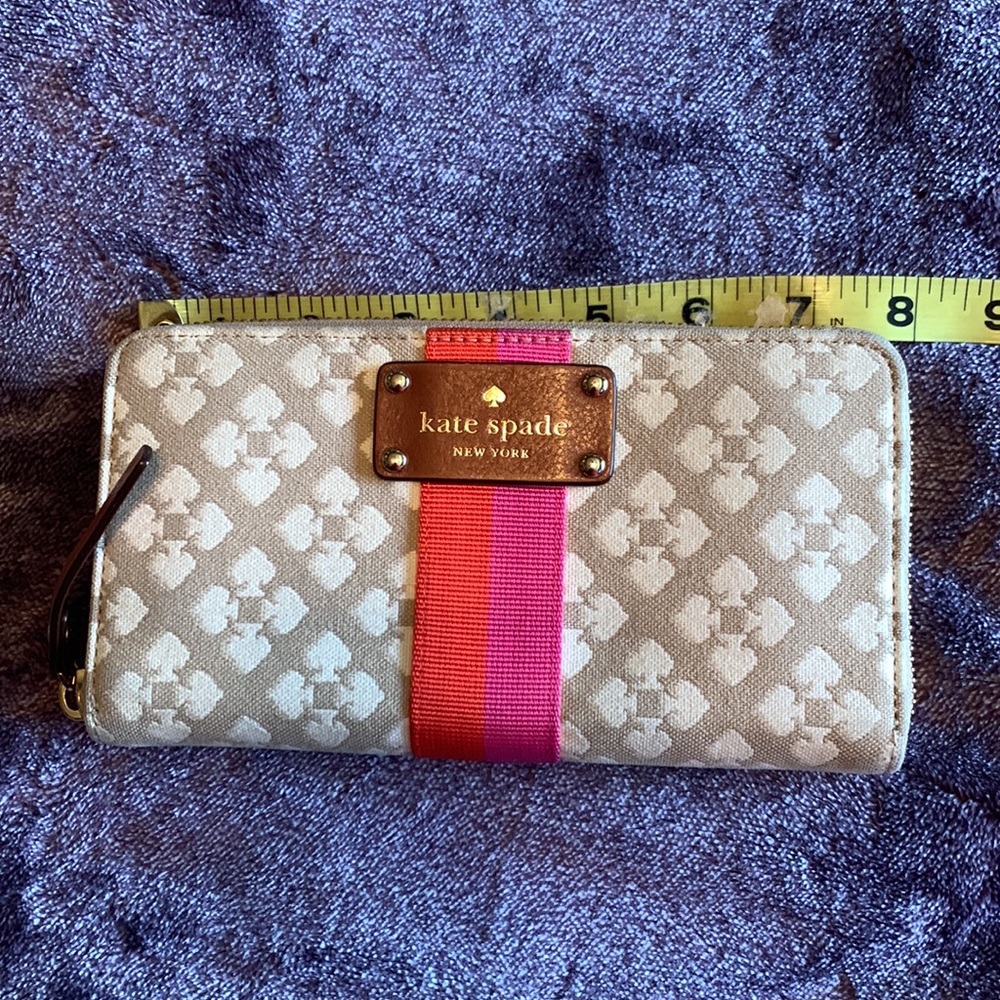 Beautiful Kate Spade ♠️ Wallet🔥 - Picture 9 of 10